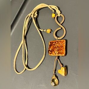 Leather Necklace / Genuine Gemstones.‎